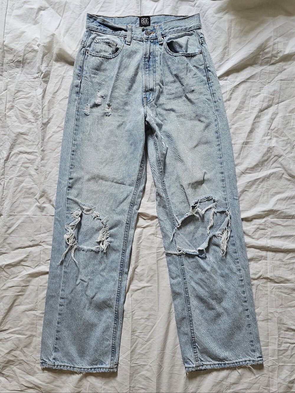 Urban Outfitters BDG 25 Light Distressed Leg Jeans High rise loose baggy